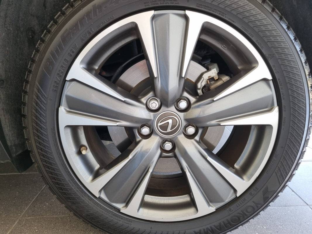 Lexus UX — 31