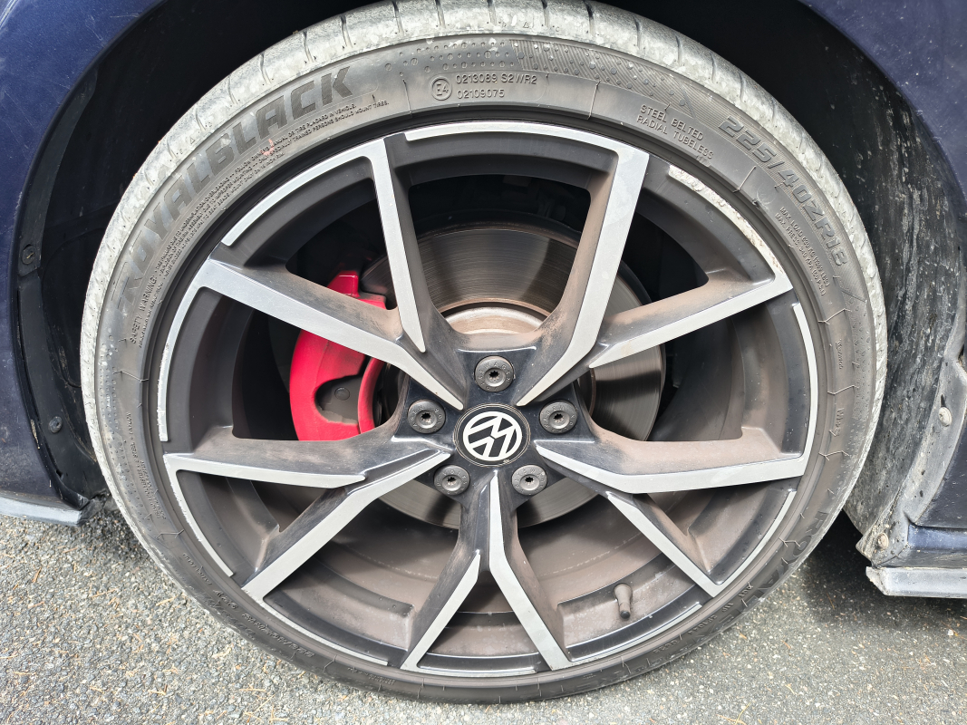 Volkswagen Golf — 26