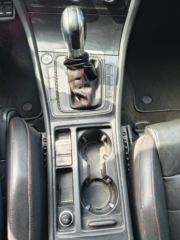 Volkswagen Golf — 14