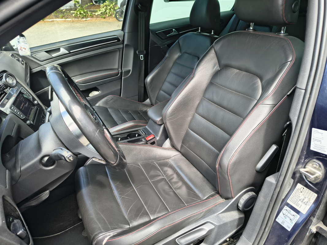 Volkswagen Golf — 11
