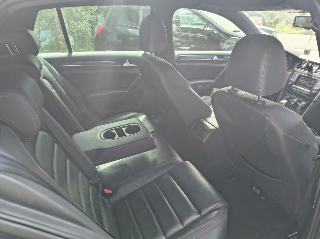 Volkswagen Golf — 19