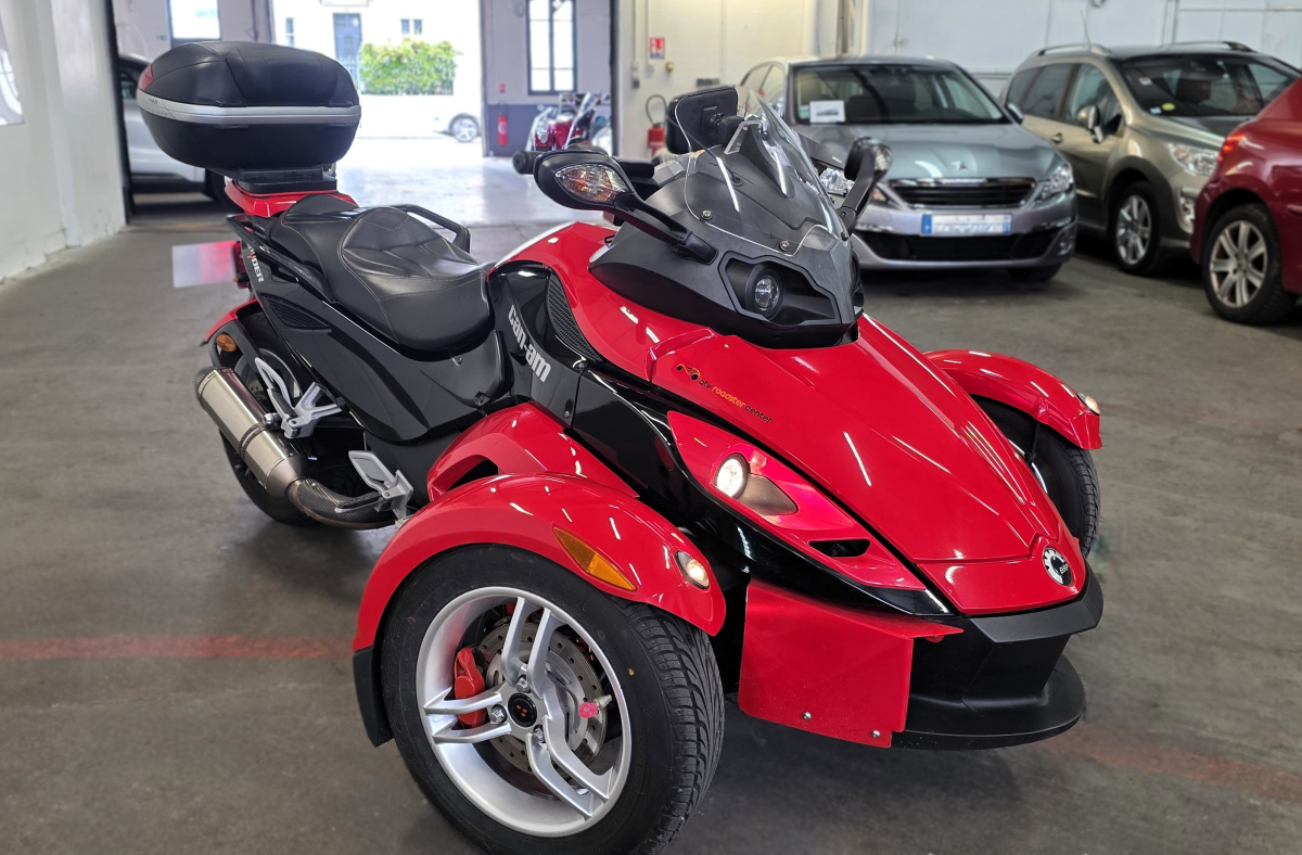 Can-Am Spyder — 2