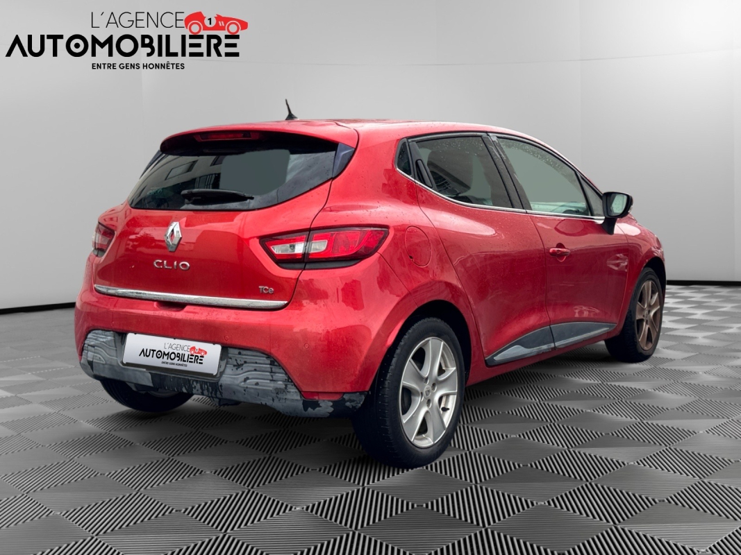Renault Clio — 6