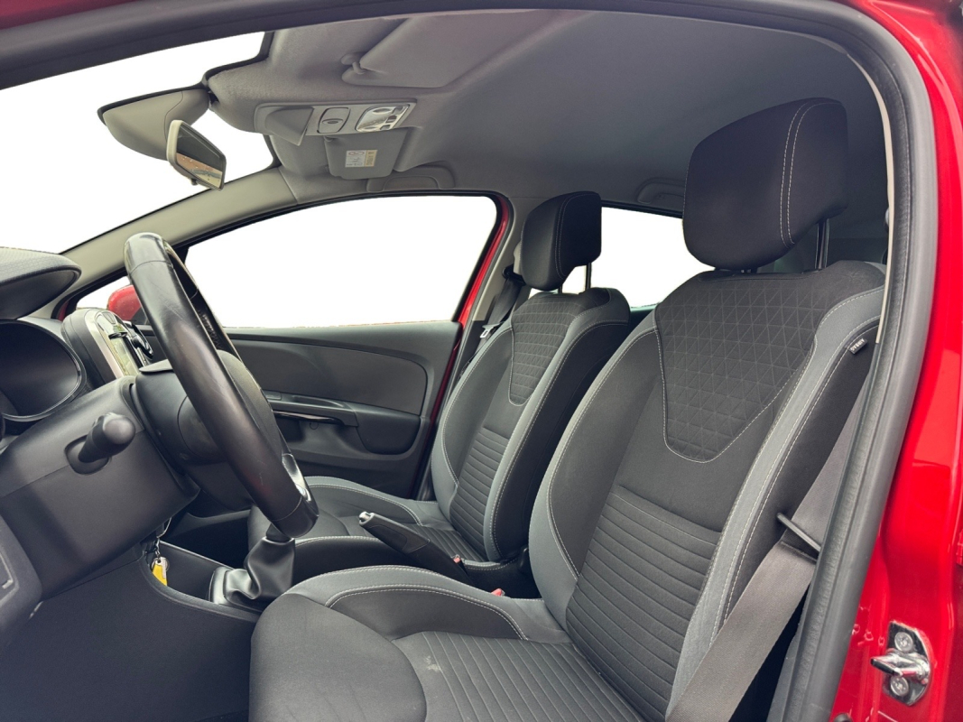 Renault Clio — 12