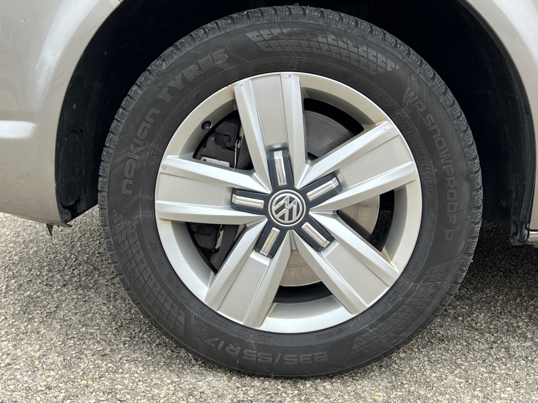 Volkswagen Caravelle — 27