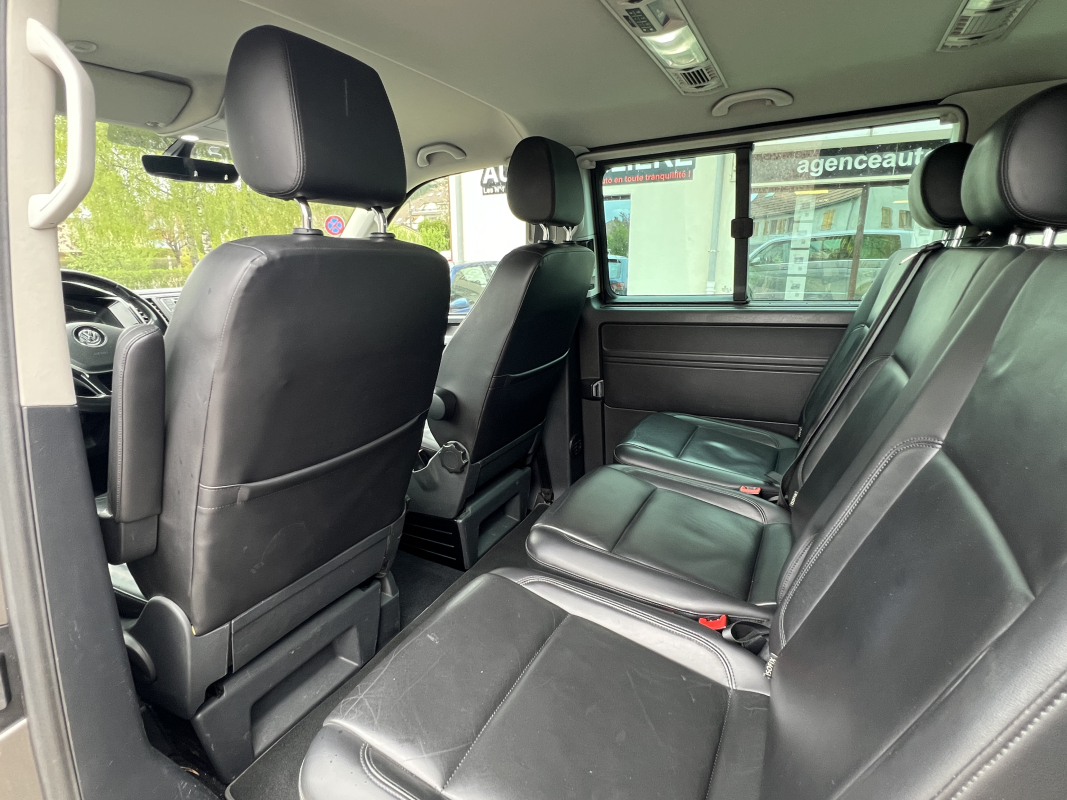 Volkswagen Caravelle — 36