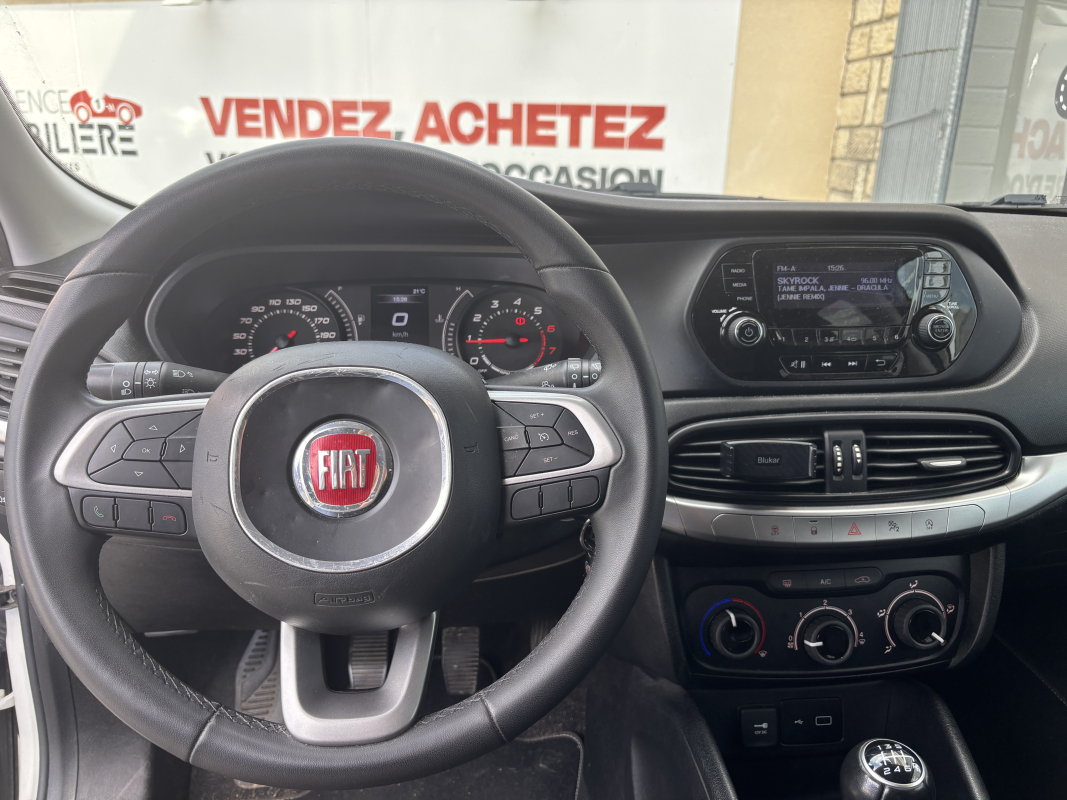 Fiat Tipo — 12