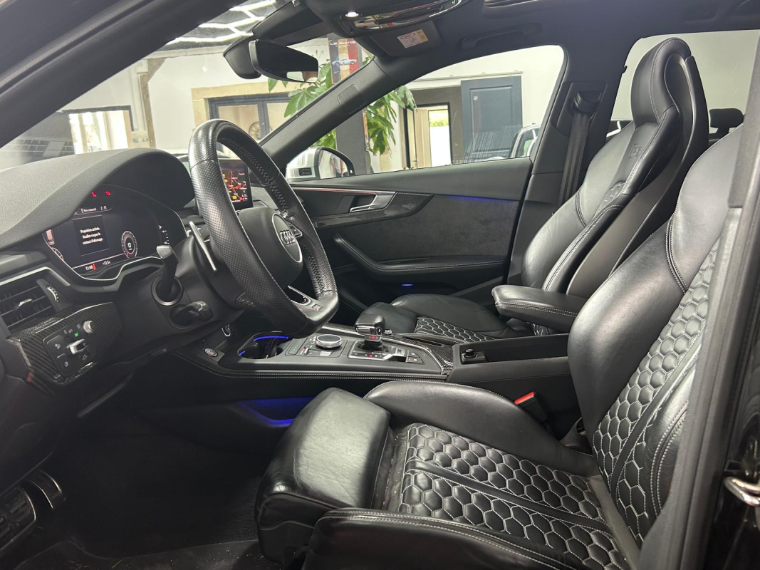 Audi RS4 — 19