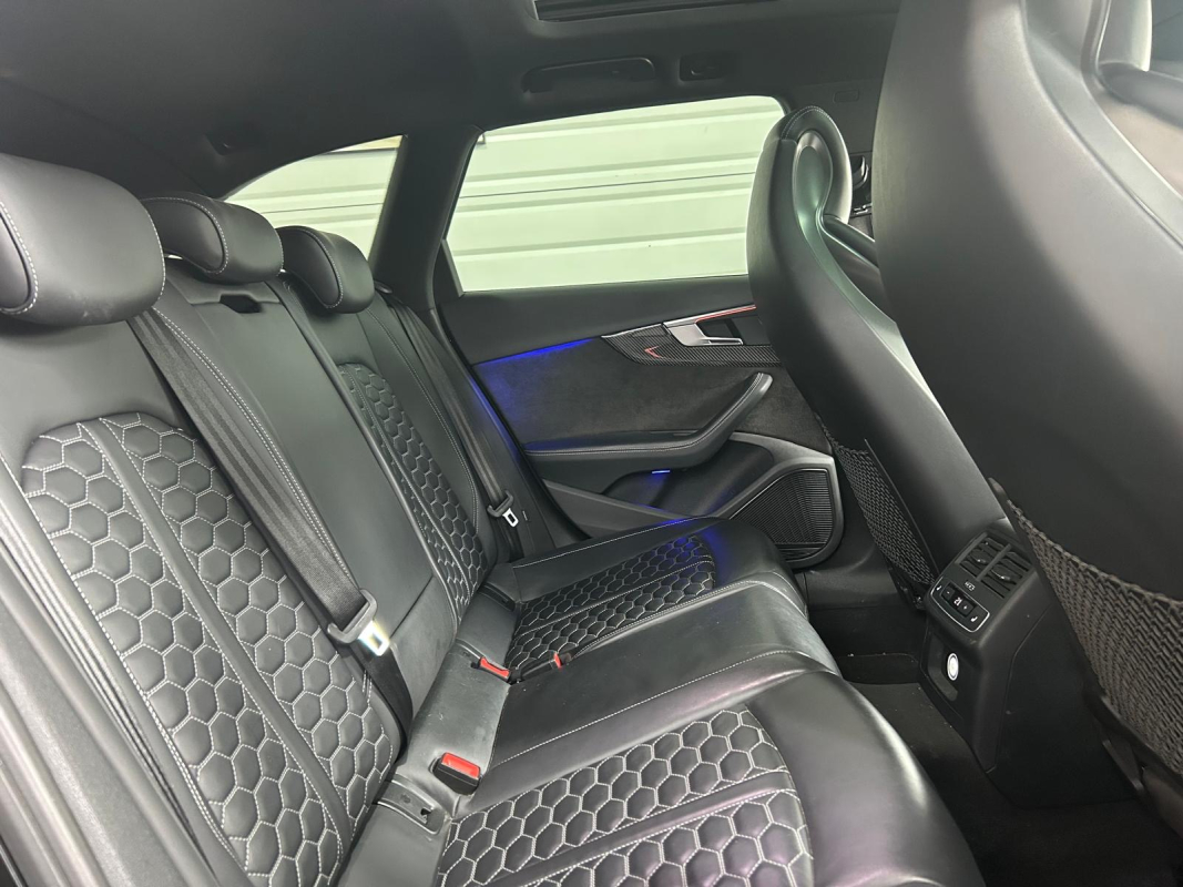 Audi RS4 — 27