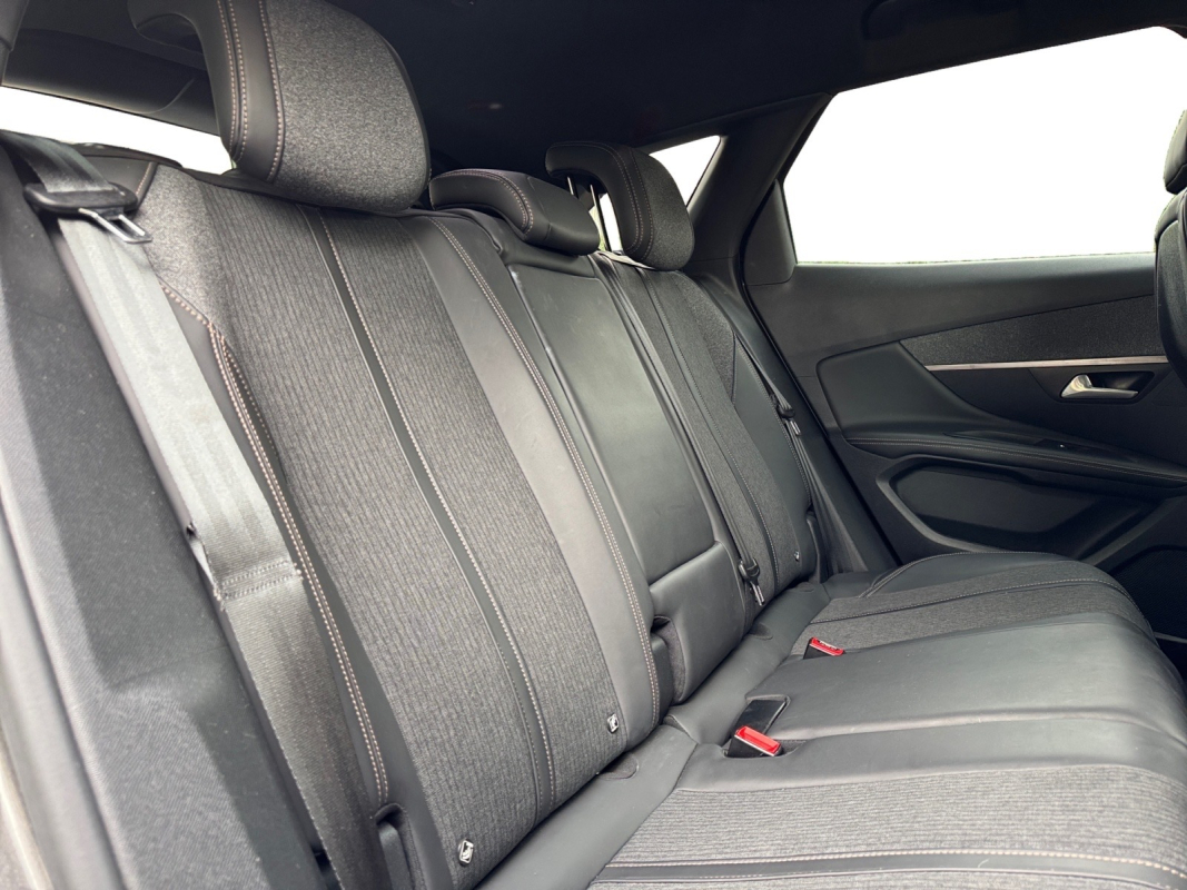 Peugeot 3008 — 10