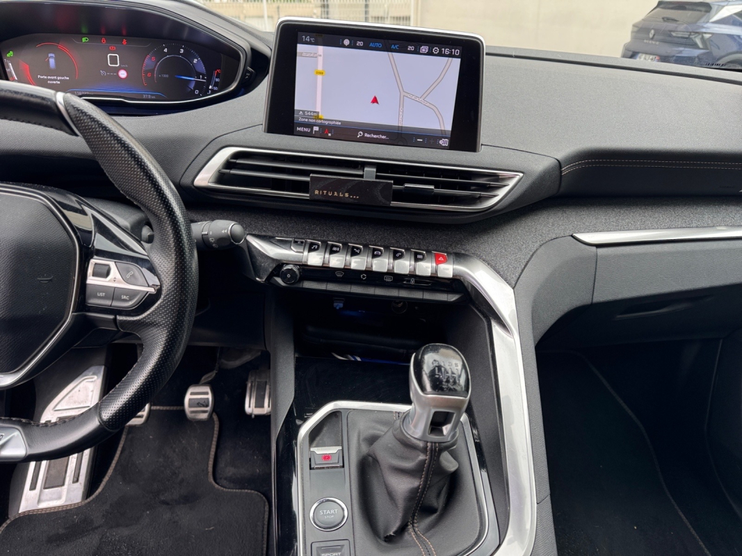 Peugeot 3008 — 15