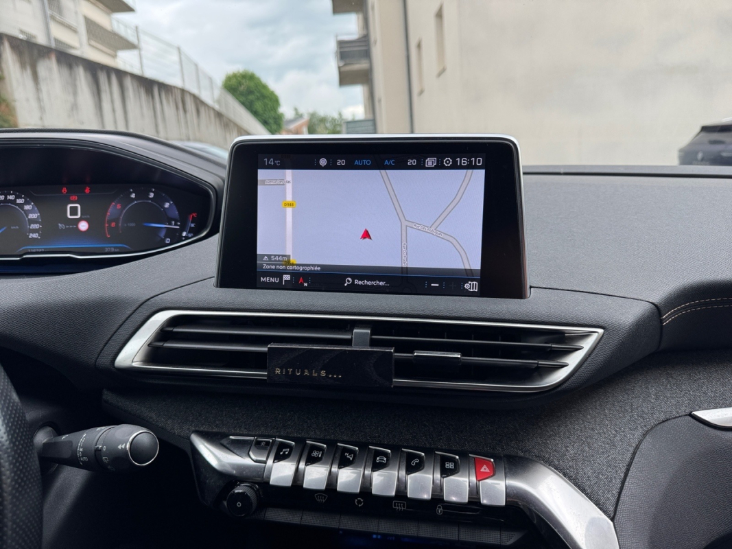 Peugeot 3008 — 16