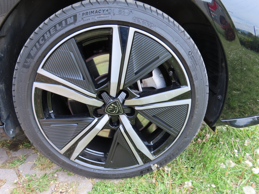 Peugeot 308 — 15