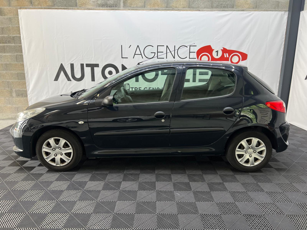 Peugeot 206+ — 3