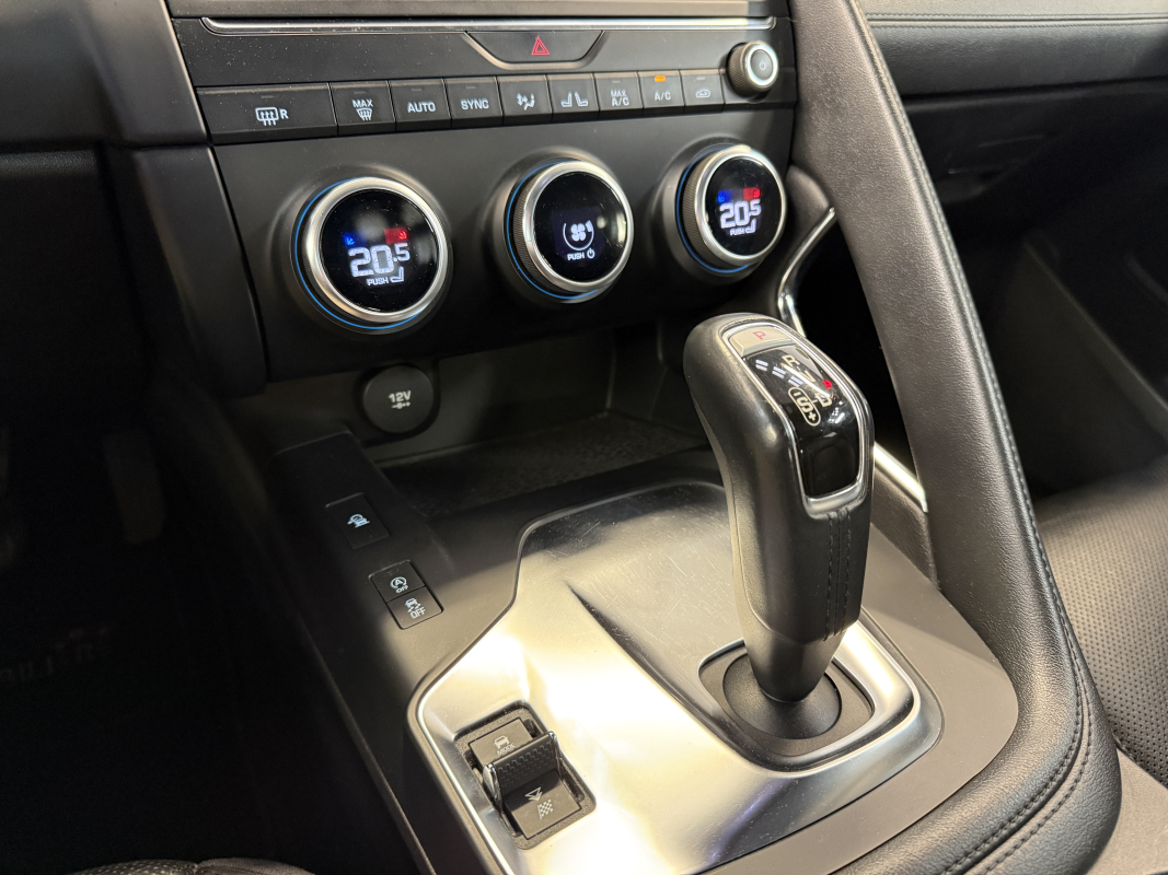 Jaguar E-Pace — 22