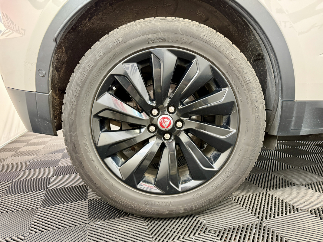 Jaguar E-Pace — 29