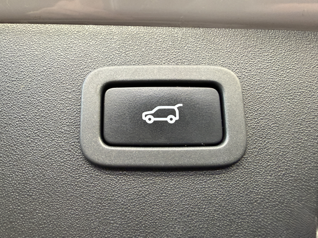Jaguar E-Pace — 17