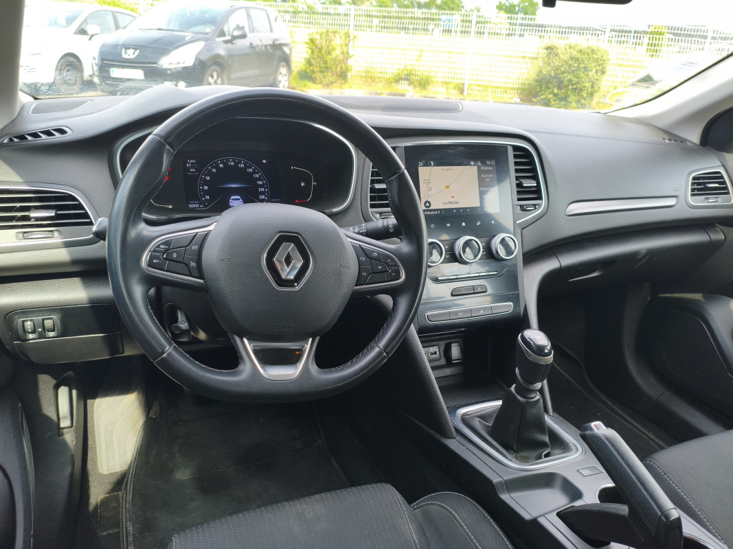 Renault Megane — 12