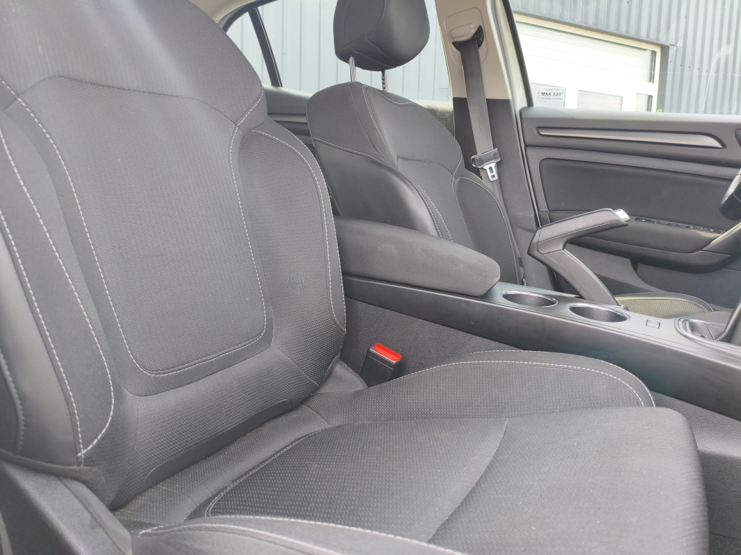 Renault Megane — 16