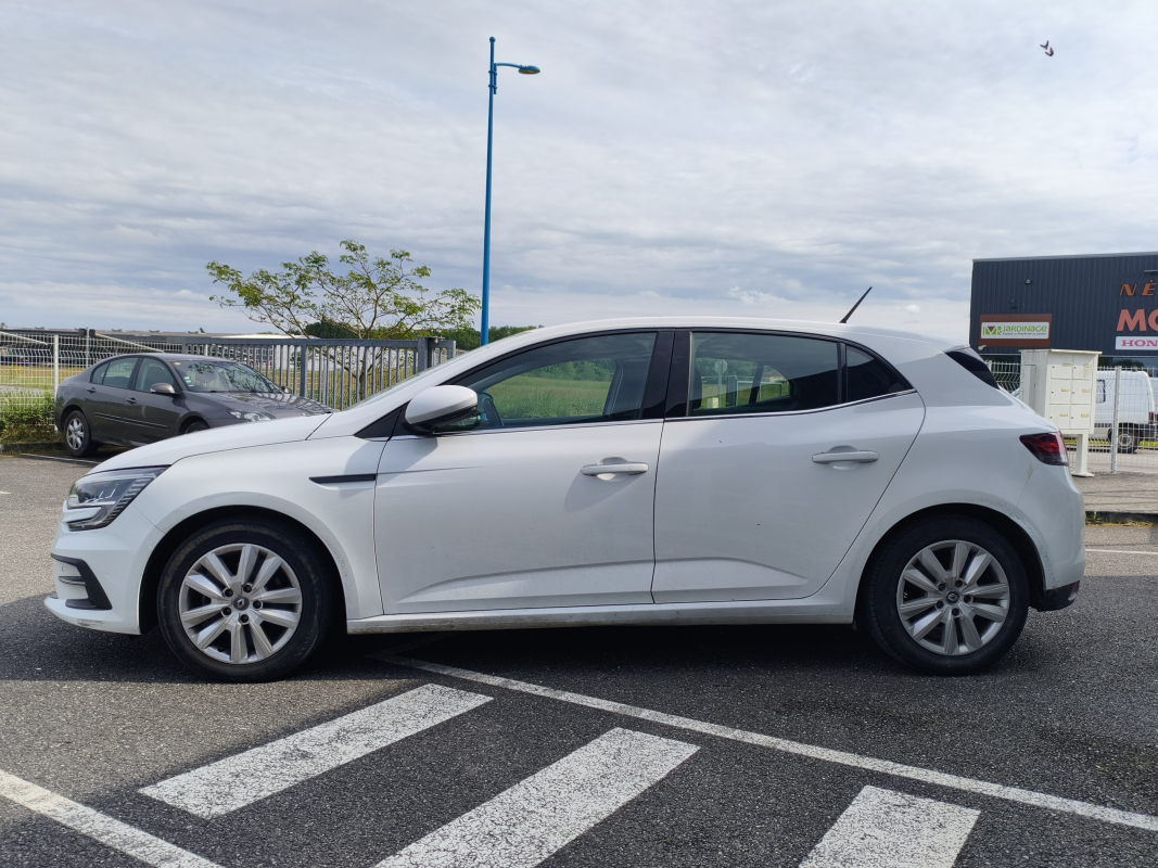 Renault Megane — 4