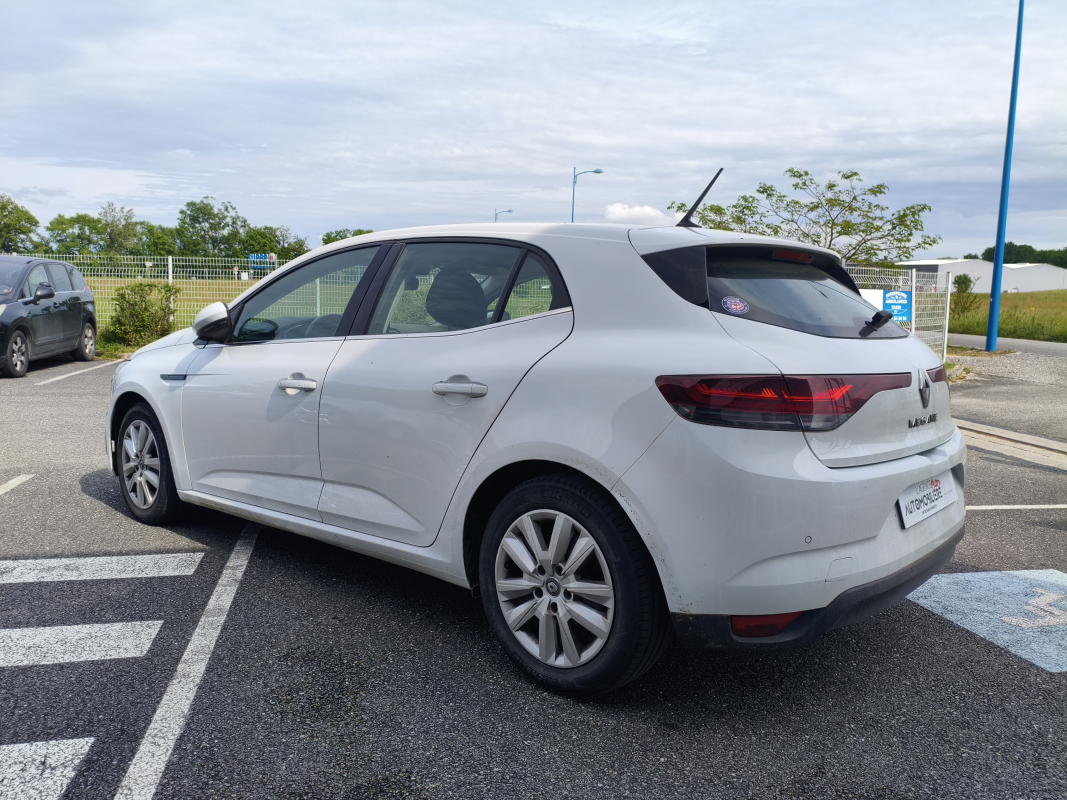 Renault Megane — 5