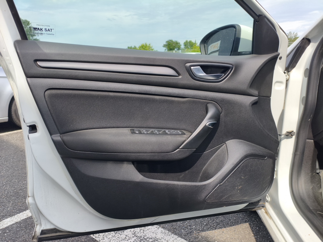 Renault Megane — 9
