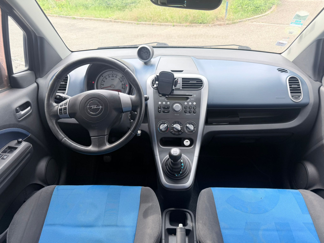 Opel Agila — 12