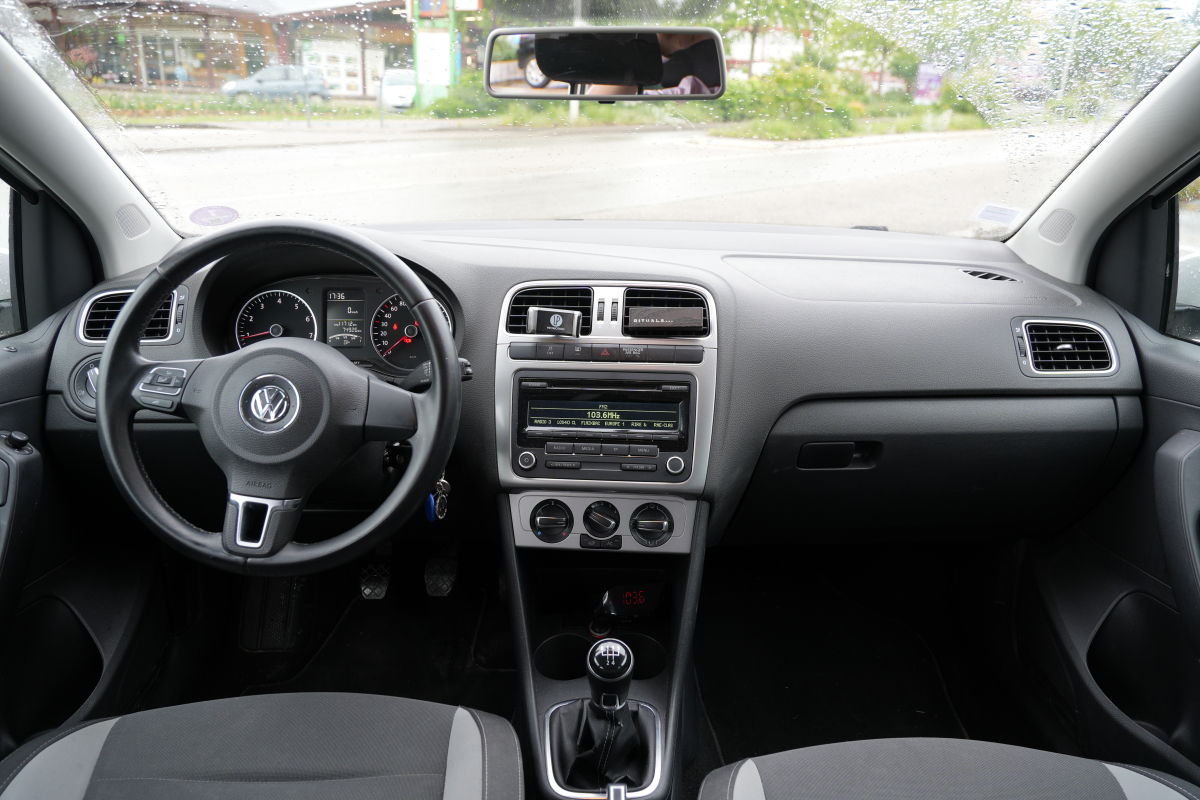 Volkswagen Polo — 12