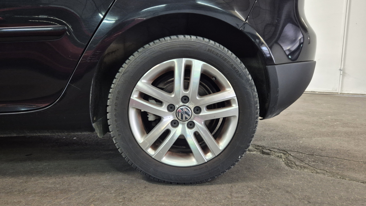 Volkswagen Golf — 24