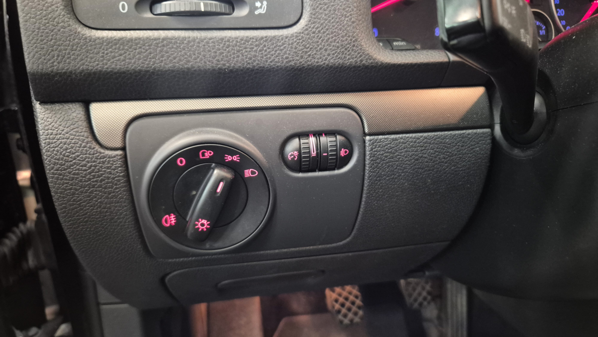 Volkswagen Golf — 17