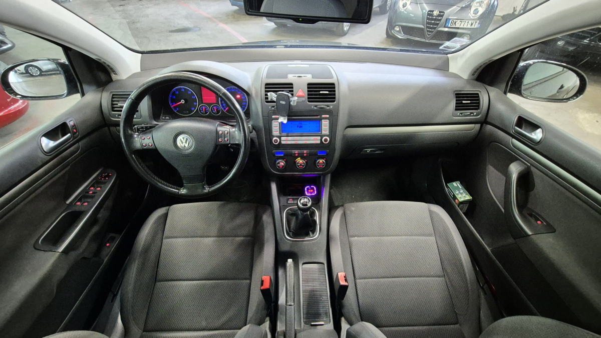Volkswagen Golf — 13