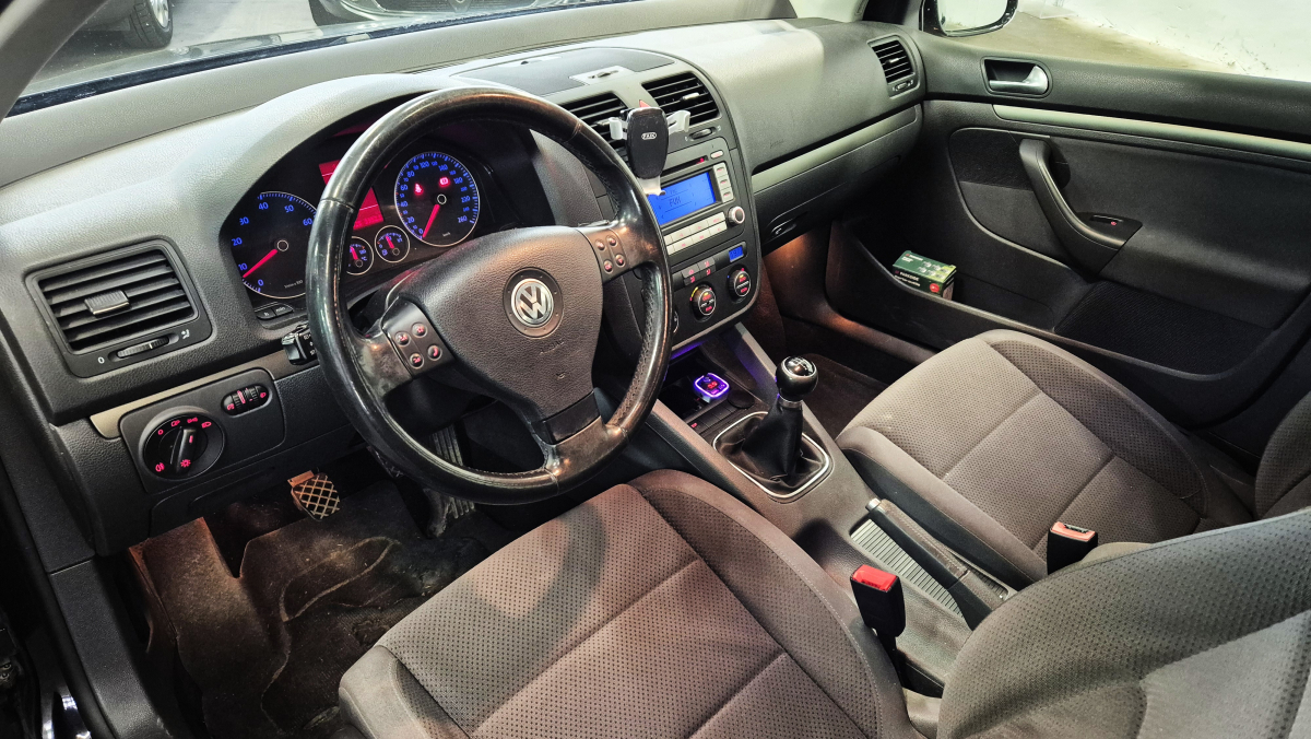 Volkswagen Golf — 7