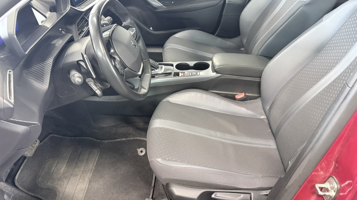 Peugeot 2008 — 9