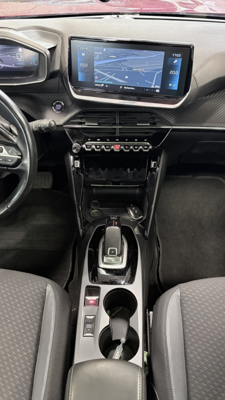 Peugeot 2008 — 11