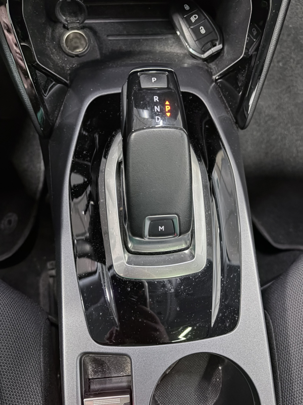 Peugeot 2008 — 15