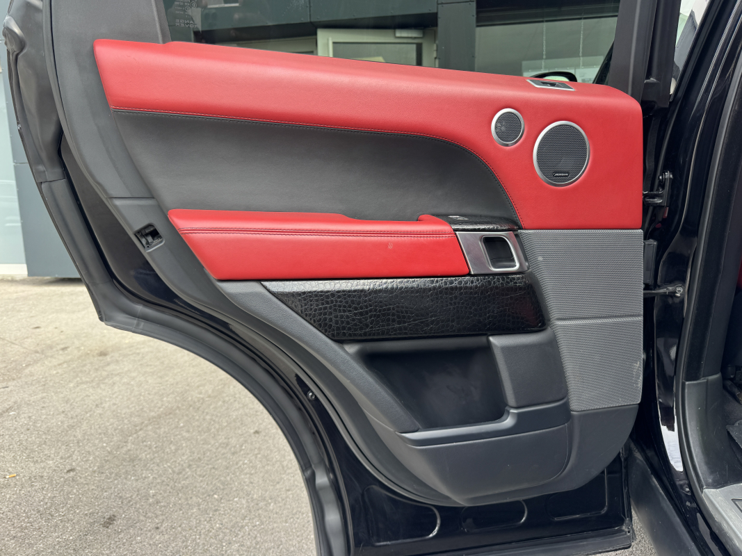 Land Rover Range Rover — 17