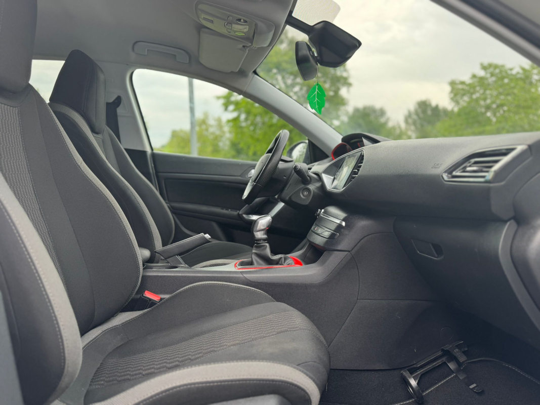 Peugeot 308 — 20