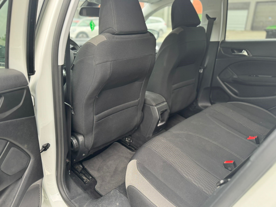 Peugeot 308 — 13