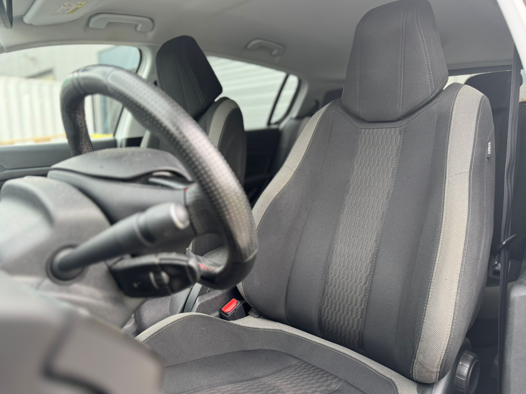 Peugeot 308 — 10