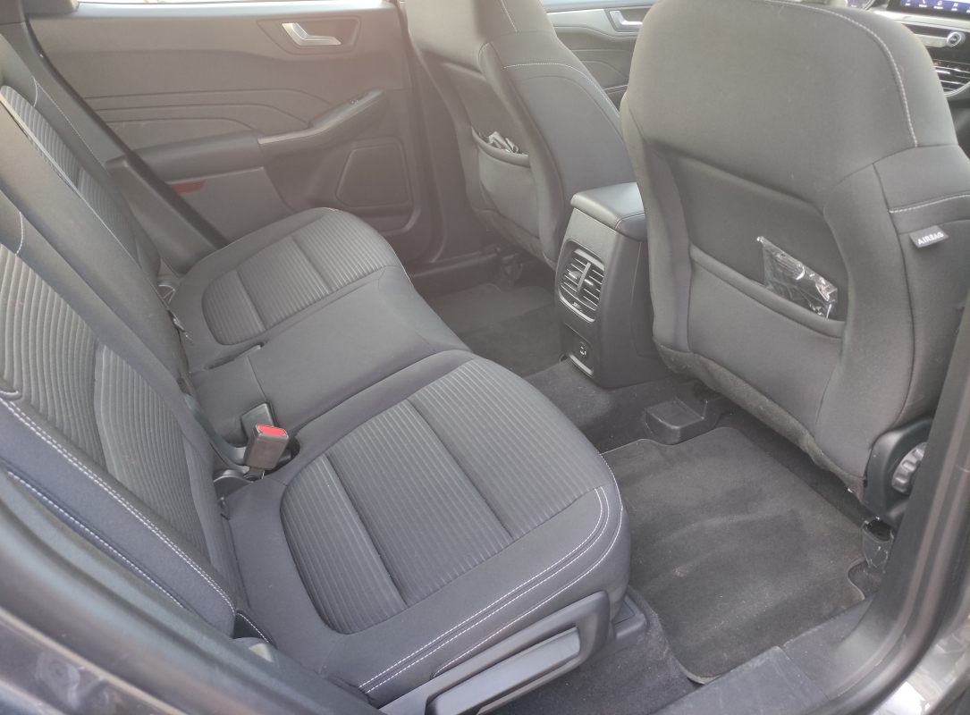 Ford Kuga — 18