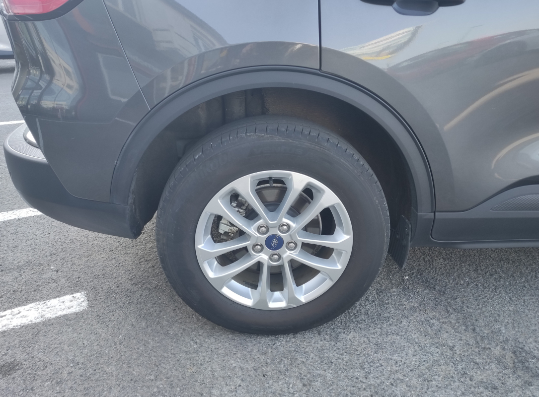 Ford Kuga — 28