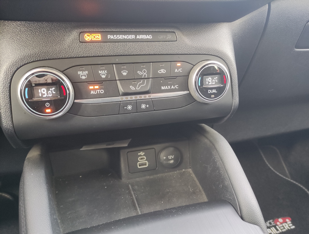 Ford Kuga — 22