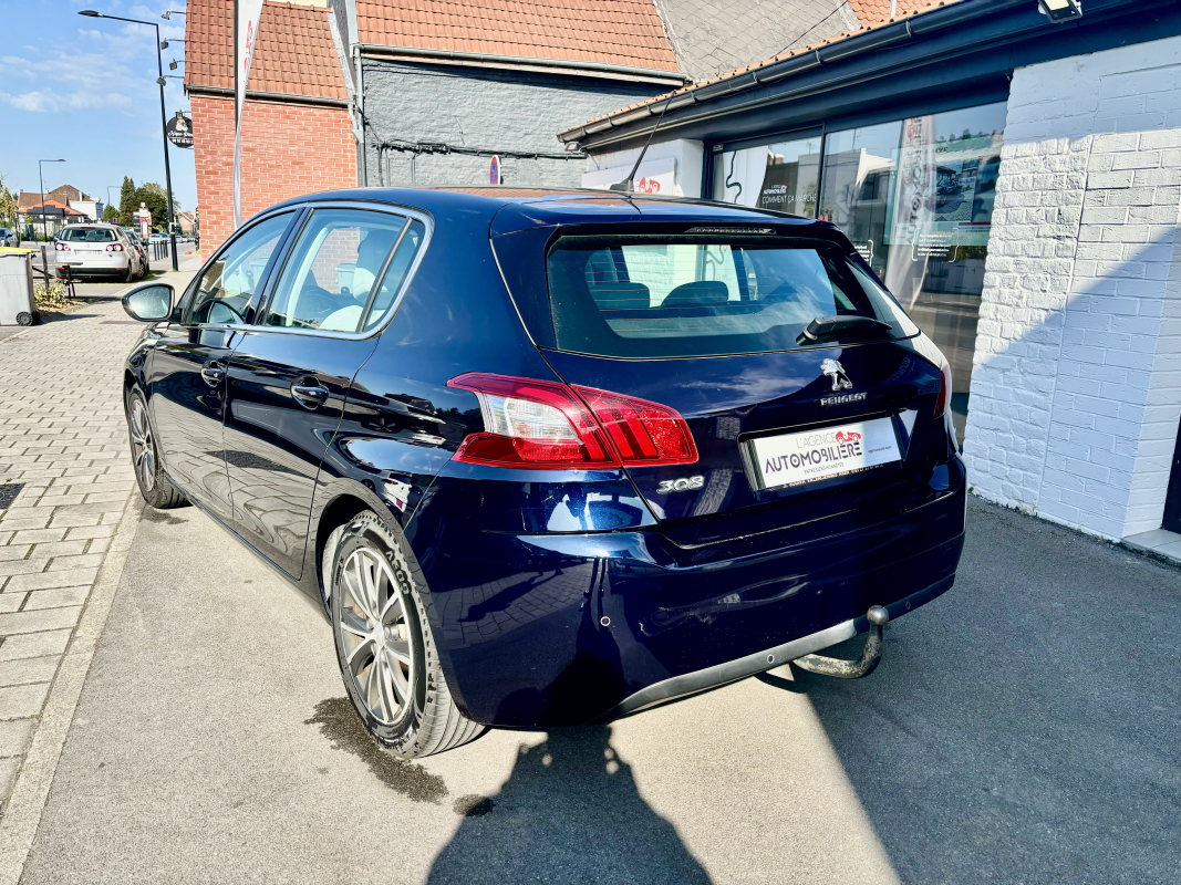 Peugeot 308 — 3