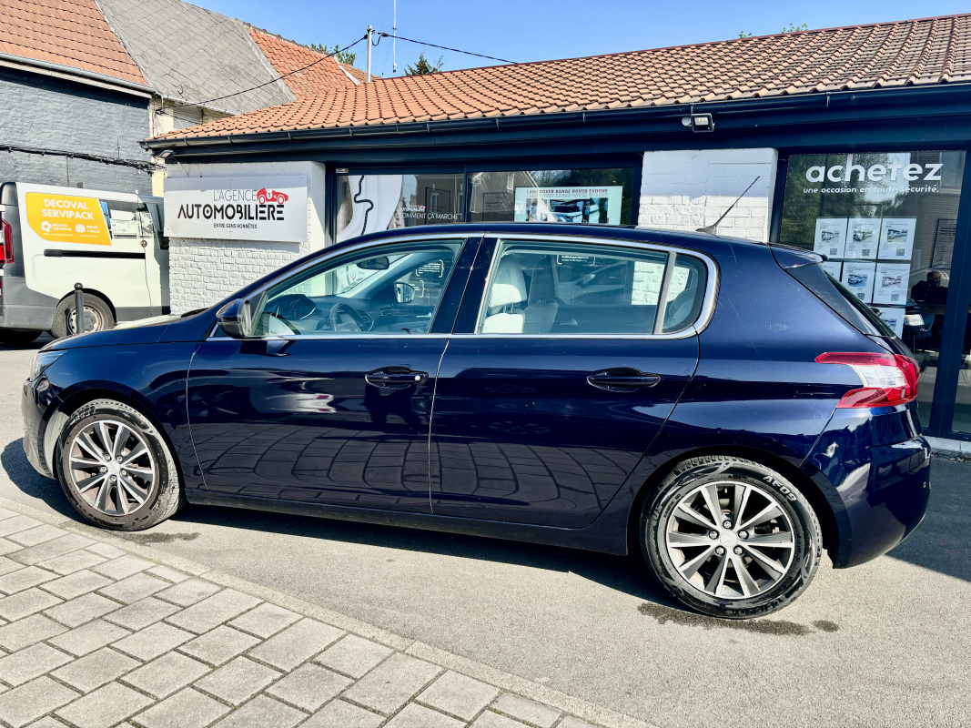 Peugeot 308 — 2