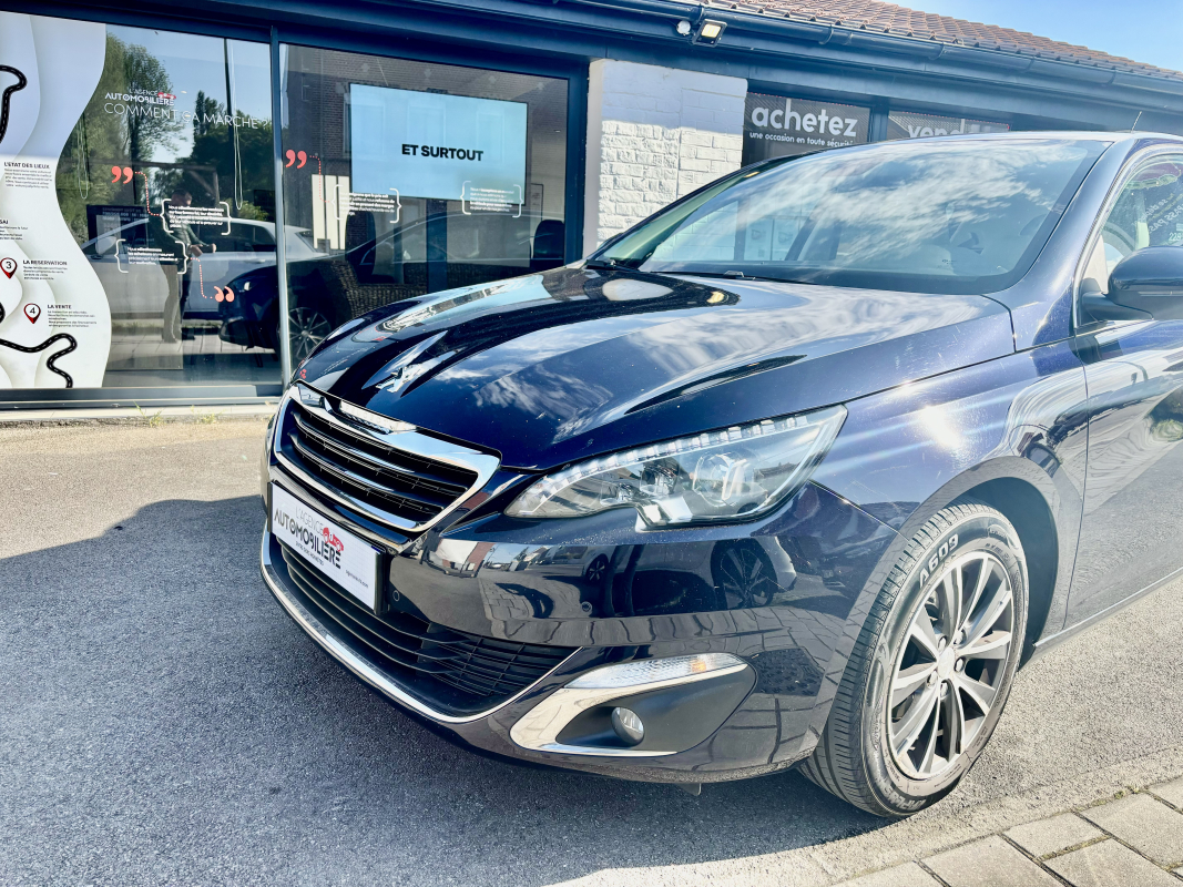 Peugeot 308 — 9