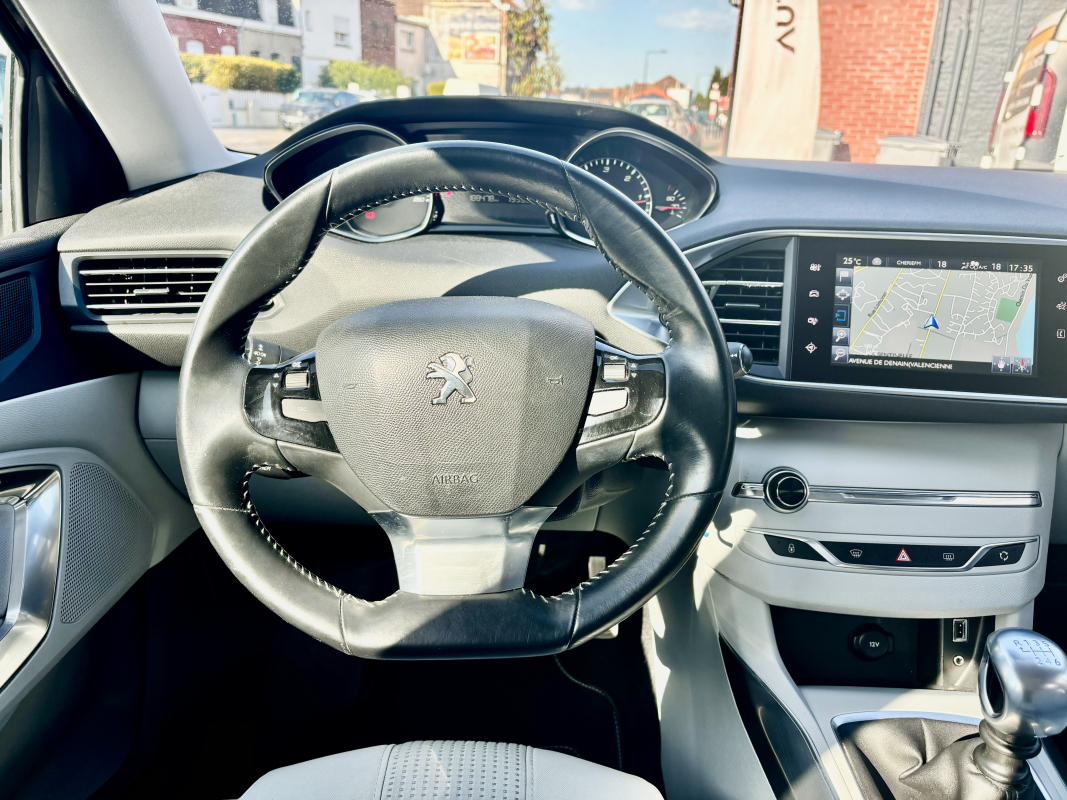Peugeot 308 — 16