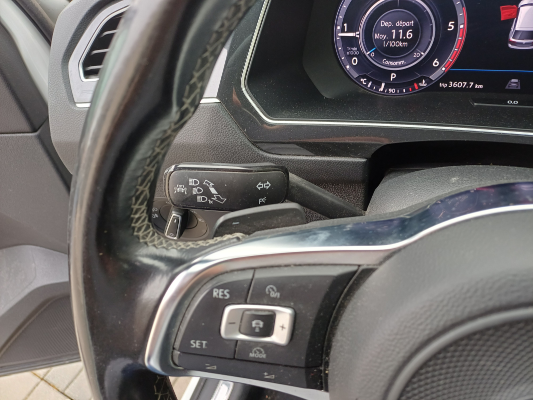 Volkswagen Tiguan — 16