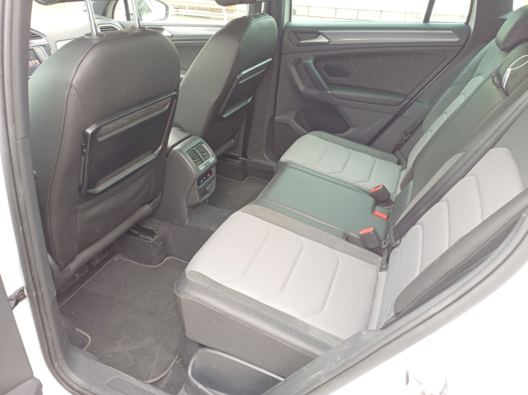 Volkswagen Tiguan — 23