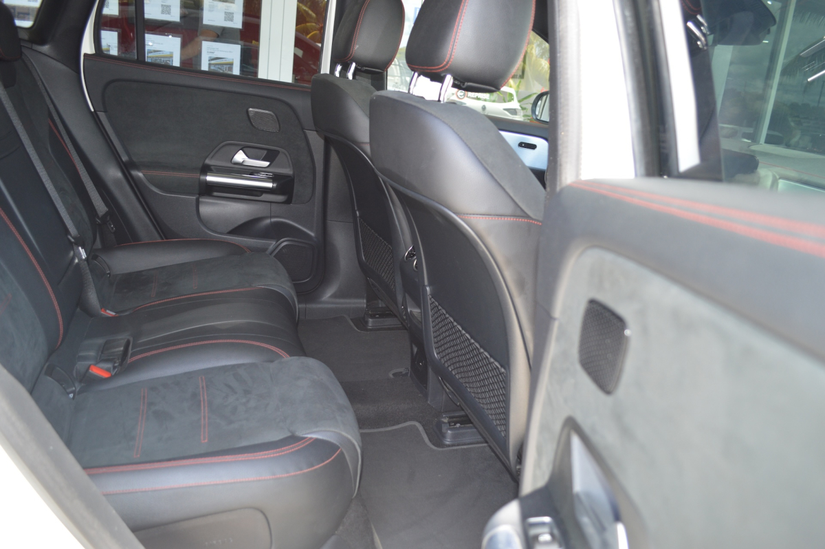 Mercedes EQA 250 — 11