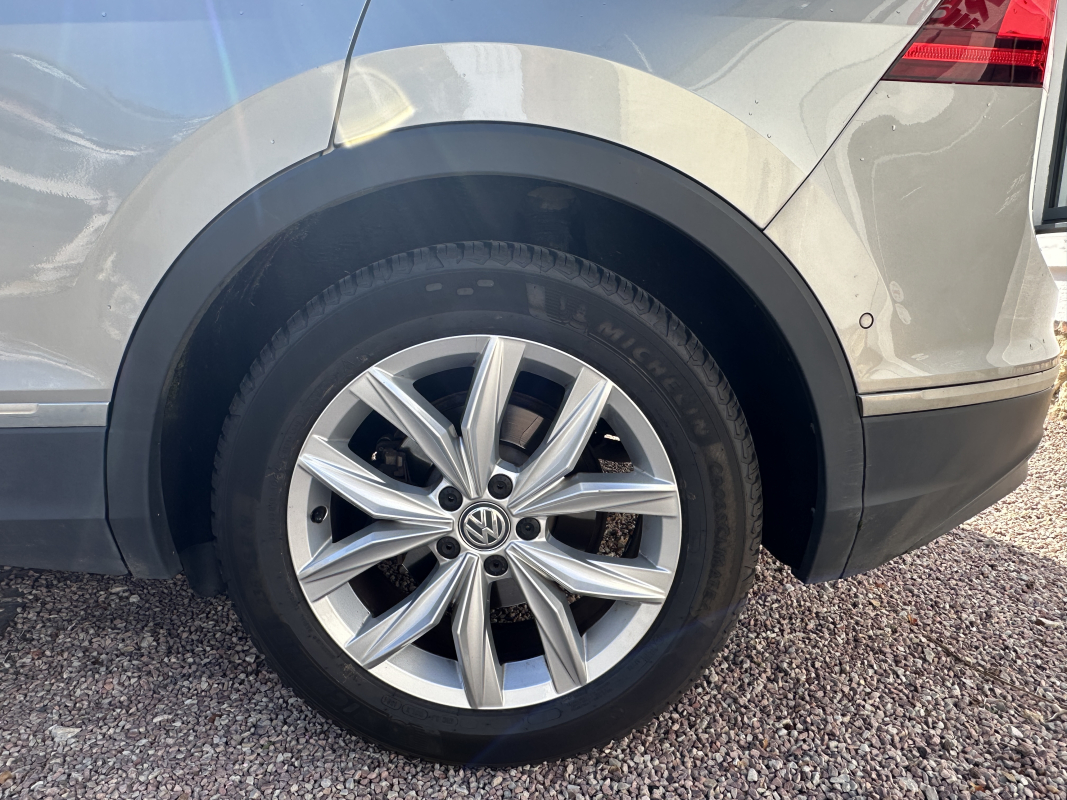 Volkswagen Tiguan — 24